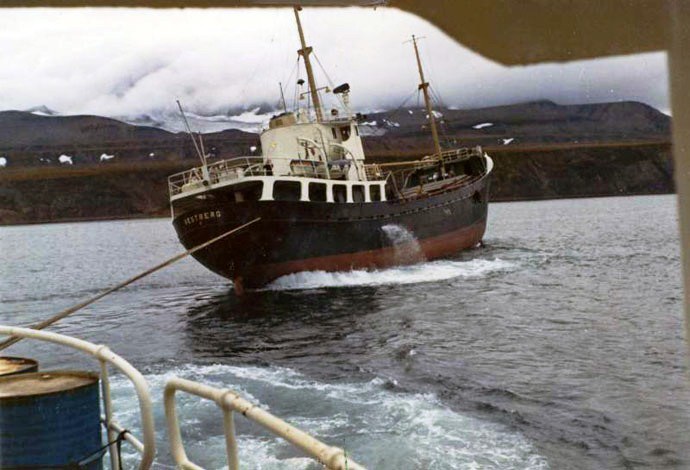 OSL32519570120001 MONS