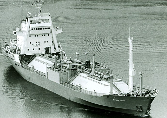 OSL33619790120001 LADY