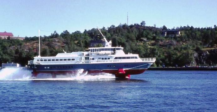 STG10119790320001 PRINCESS OF THE LAKES