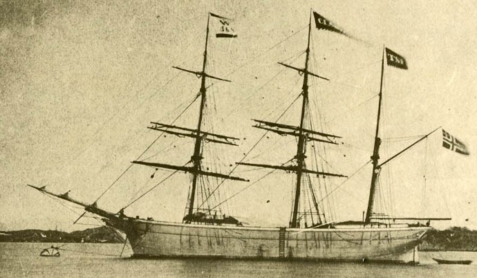 STG13518660120001 GLADSTONE